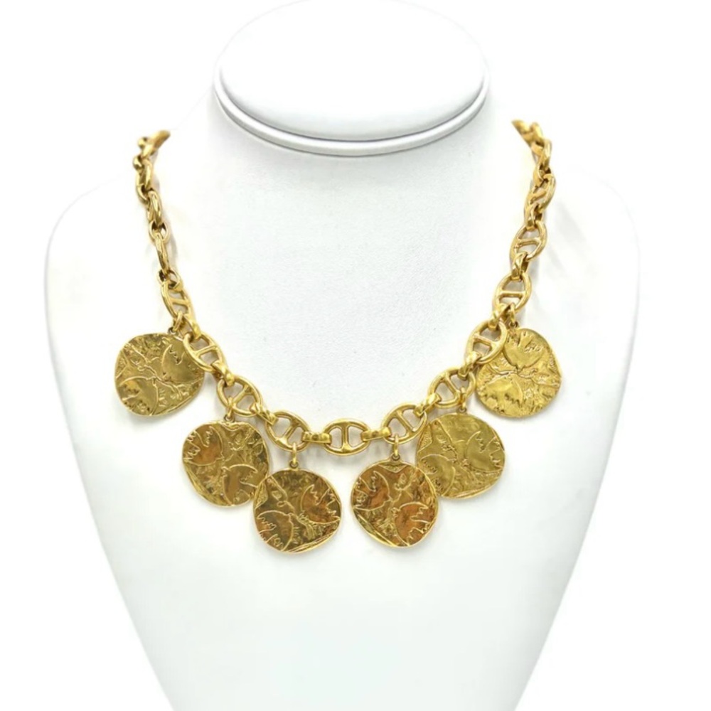 🔶NICKY BUTLER Fashion Collection Gold-Tone Dove Medallion 19" Necklace NEW NB
